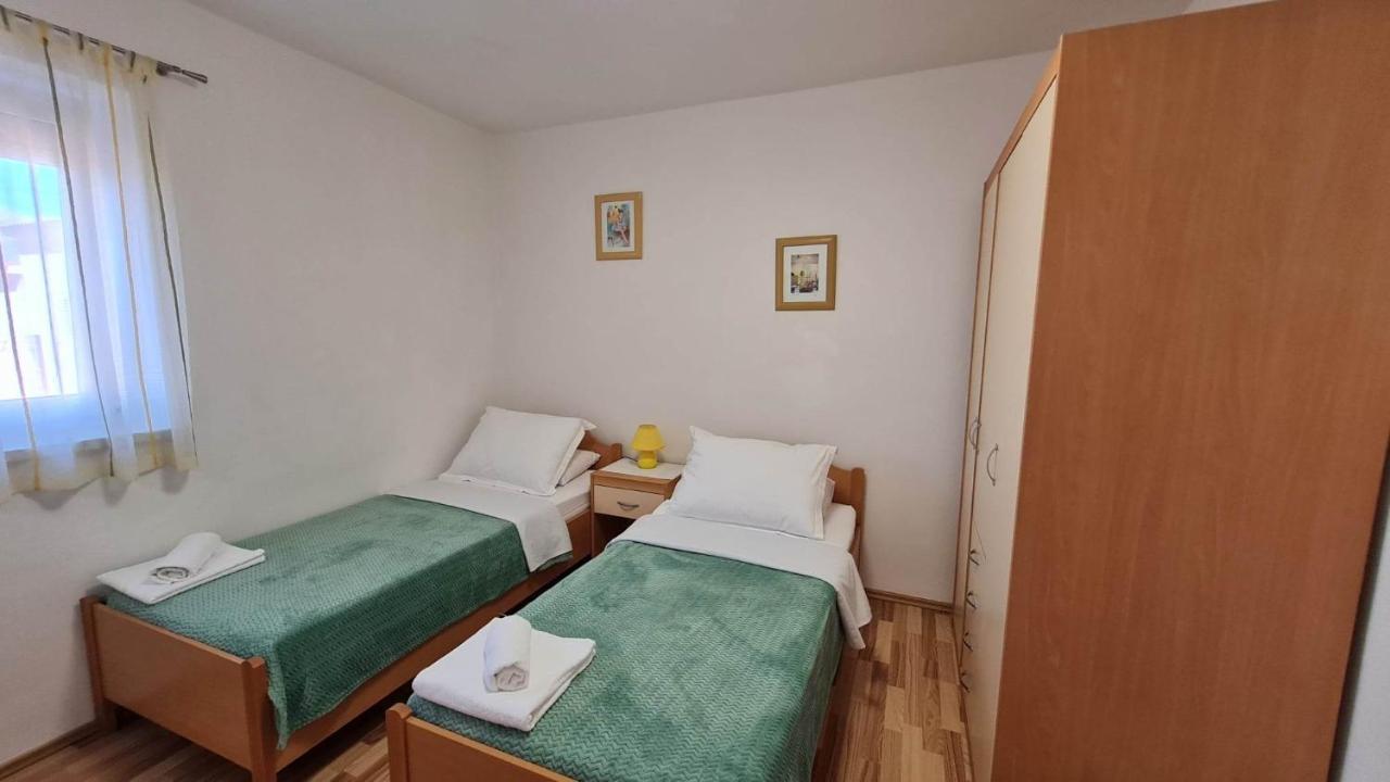 Apartman "Flower Garden" Ražanac المظهر الخارجي الصورة